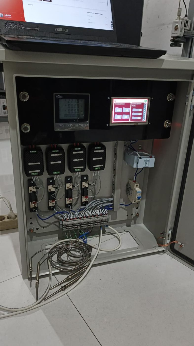 Finished monitoring panel with AC meter and touchscreen